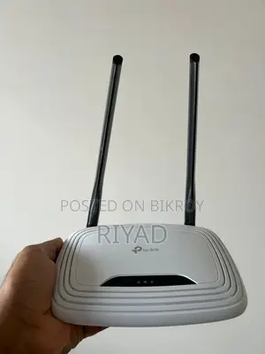 TP-Link TL-WR841N 300Mbps Router (Almost New / Full Boxed)