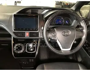 Toyota Esquire 1.8 FWD Hybrid (7 seater) 2021 Pearl