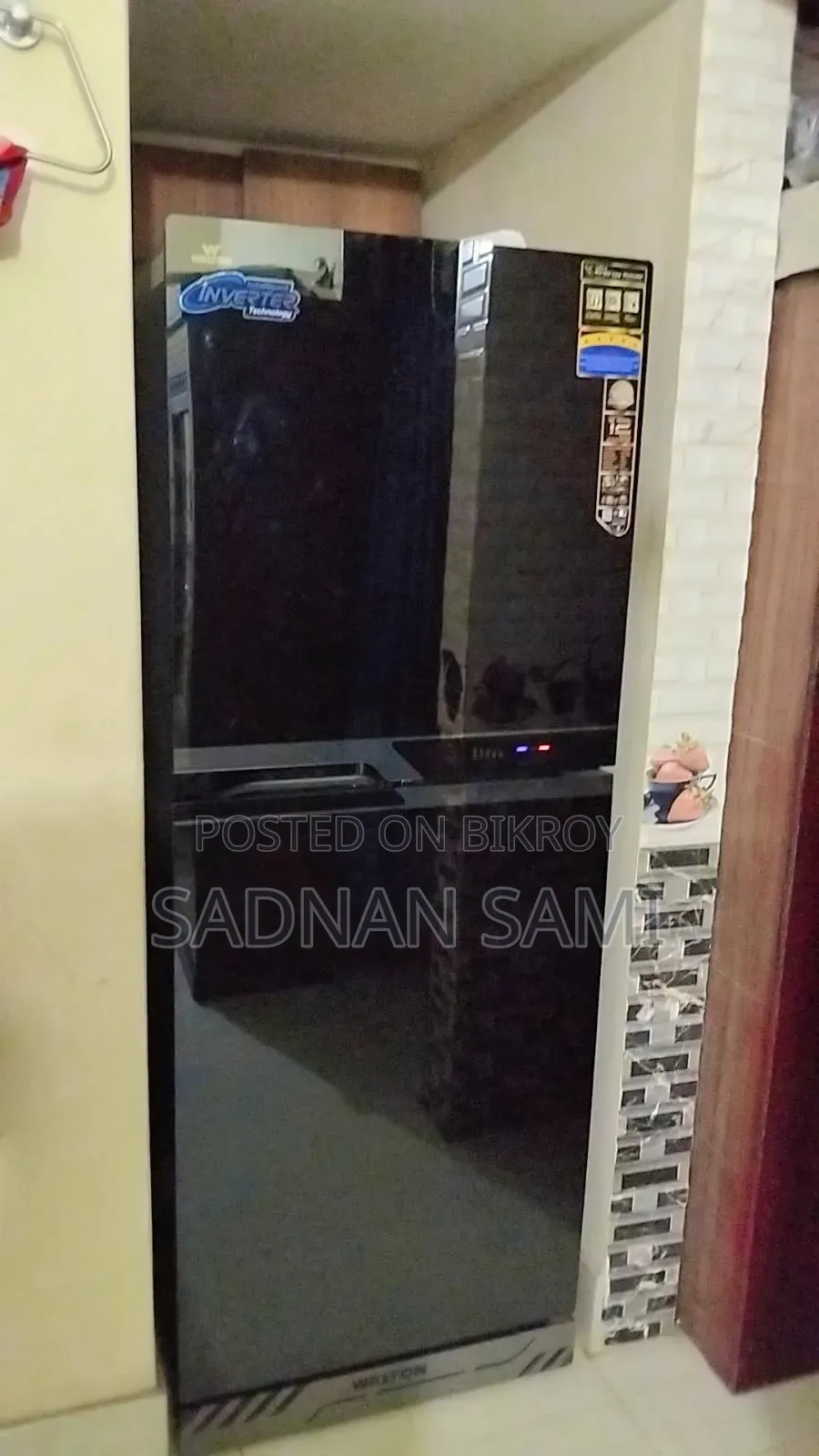 Walton Refrigerator With Touch Display