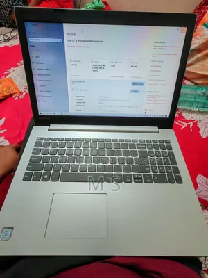 Laptop Lenovo IdeaPad 330 4GB Intel Core i3 HDD 1T