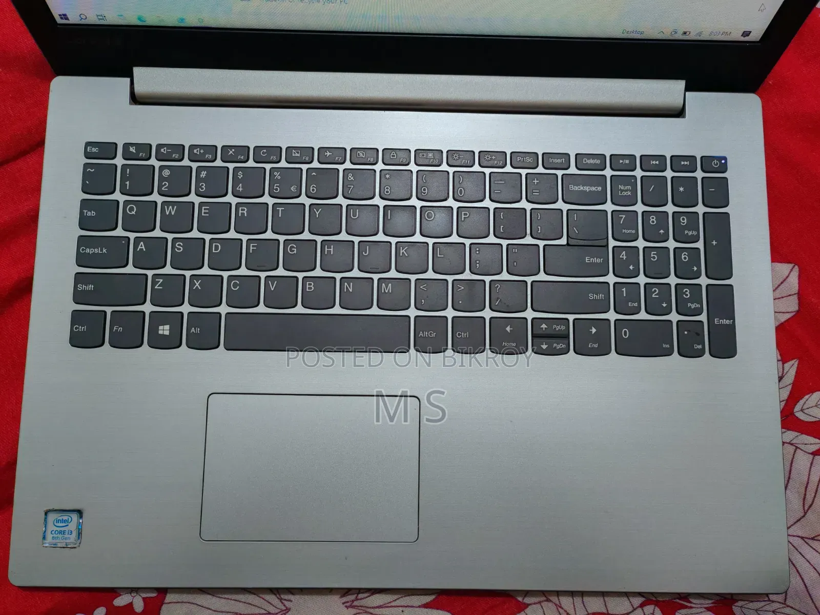 Laptop Lenovo IdeaPad 330 4GB Intel Core i3 HDD 1T
