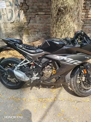 Hero Karizma XMR 210 2024 Black
