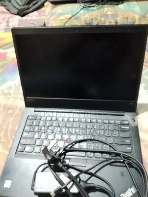 Laptop Lenovo ThinkPad E495 4GB Intel Core i5 SSD 128GB