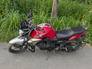 Yamaha FZ 2012 Red