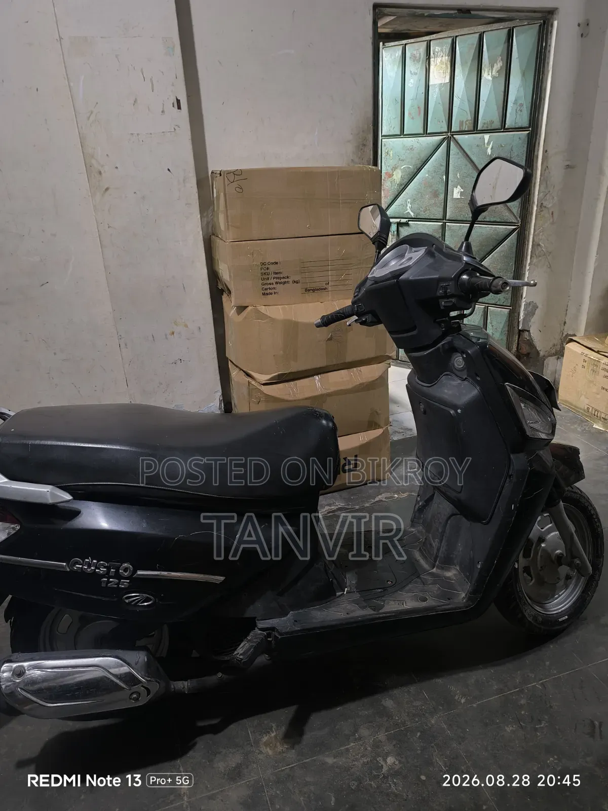Mahindra Gusto 125 2021 Black