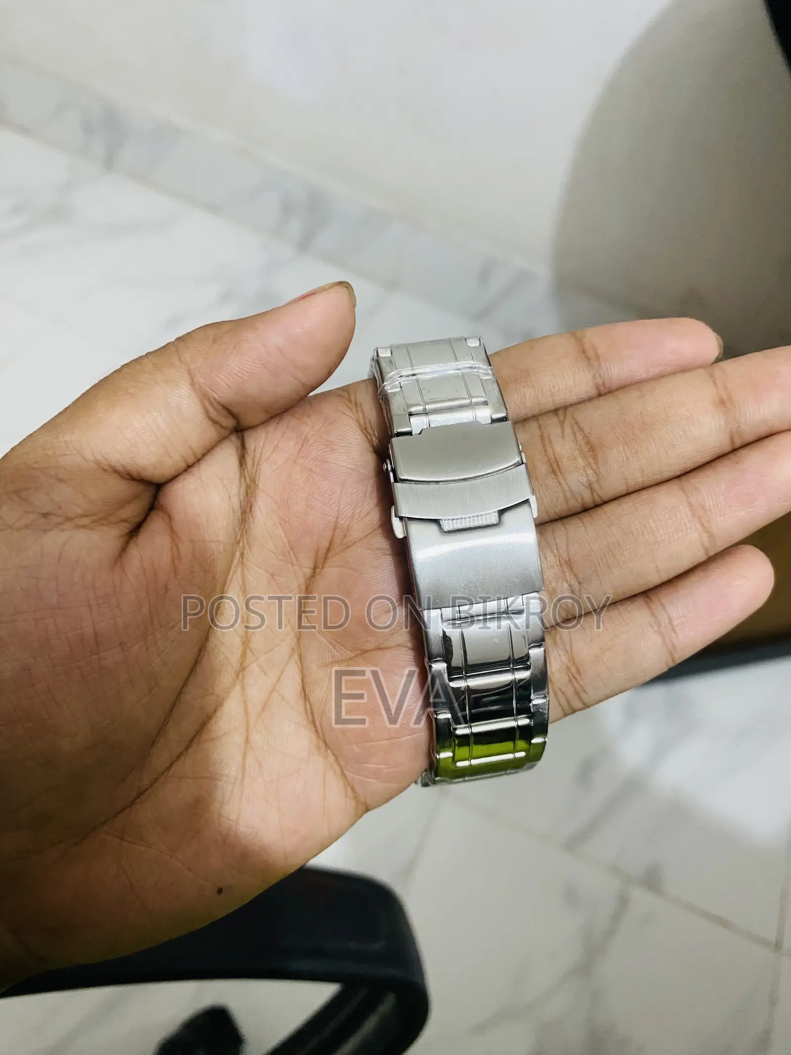 নতুন ঘড়ি ইতালি