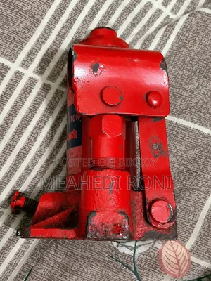 YINDI 2 Ton Hydraulic Bottle Jack – Used