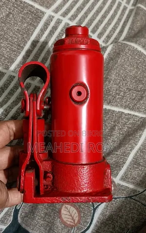 YINDI 2 Ton Hydraulic Bottle Jack – Used