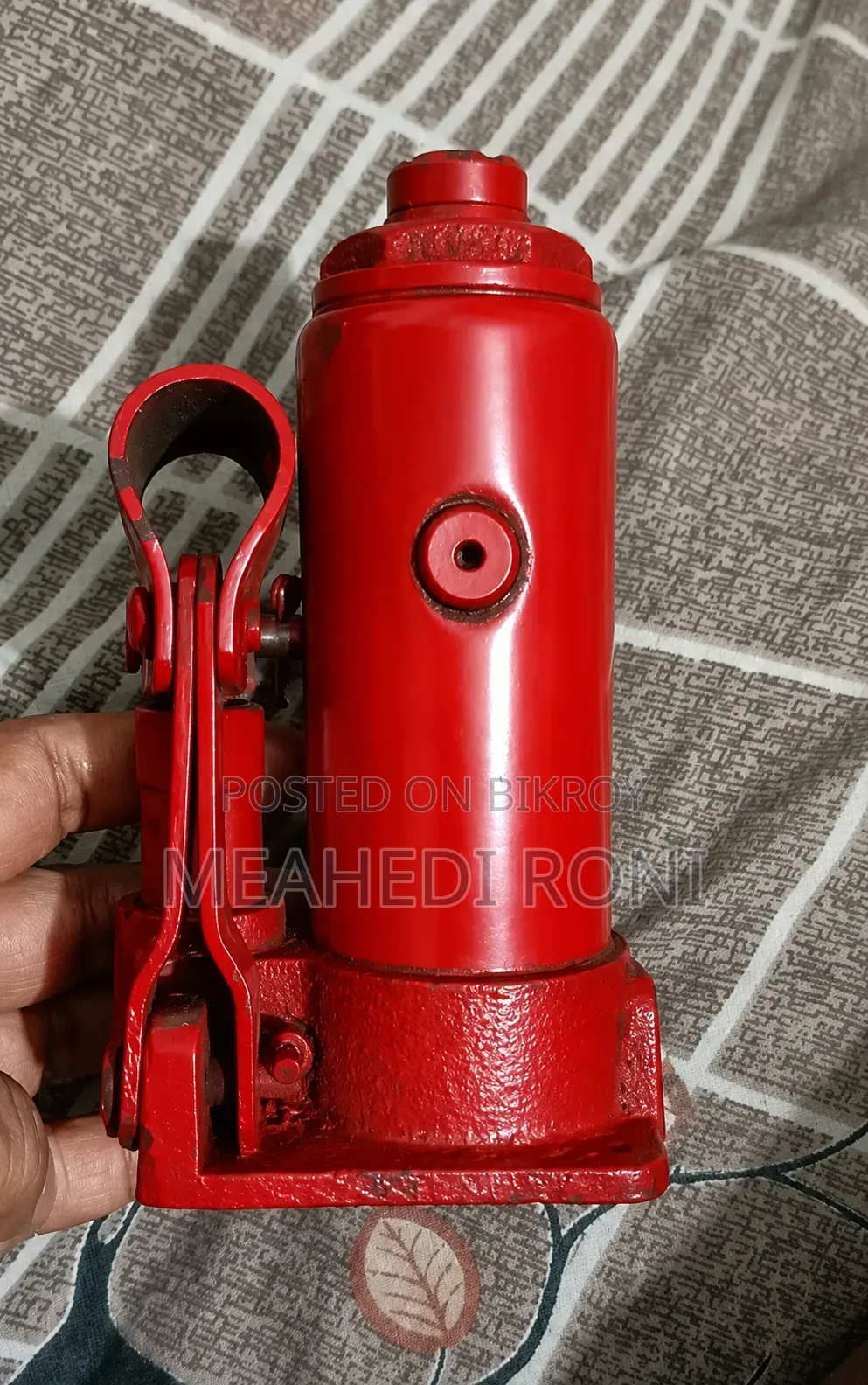 YINDI 2 Ton Hydraulic Bottle Jack – Used