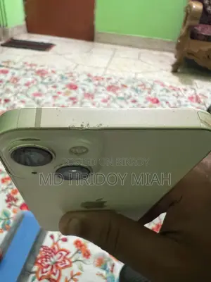 অ্যাপল আইফোন ১৩ ১২৮ জিবি হোয়াইট