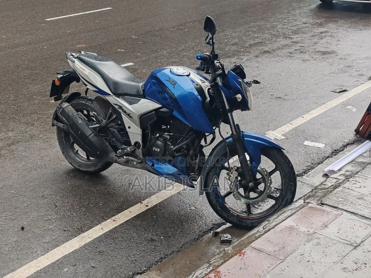 TVS Apache RTR 160 4V 2020 Blue