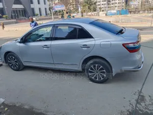 Toyota Premio 2011 Silver