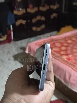 মোটরোহেলা এজ ৫০ ফিউশন ১২৮ জিবি হোয়াইট