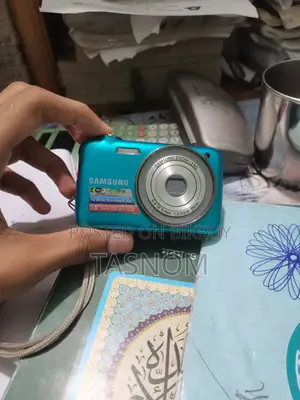 Samsung Zoom Lens Camera