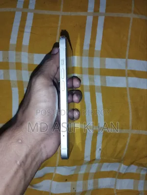 Apple iPhone 13 128 GB White