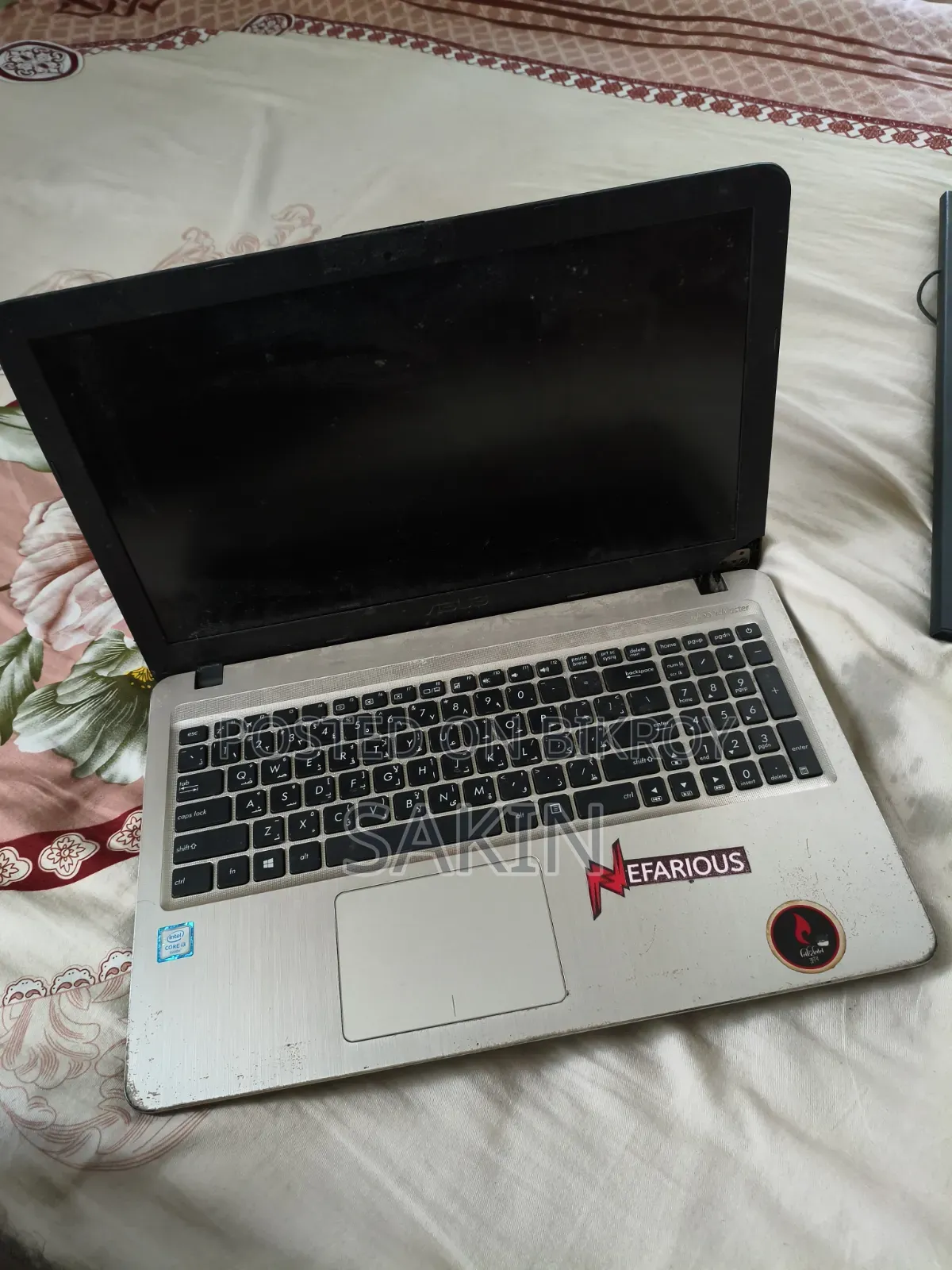 Laptop Asus VivoBook X540SA 4GB Intel Core i3 SSD 128GB