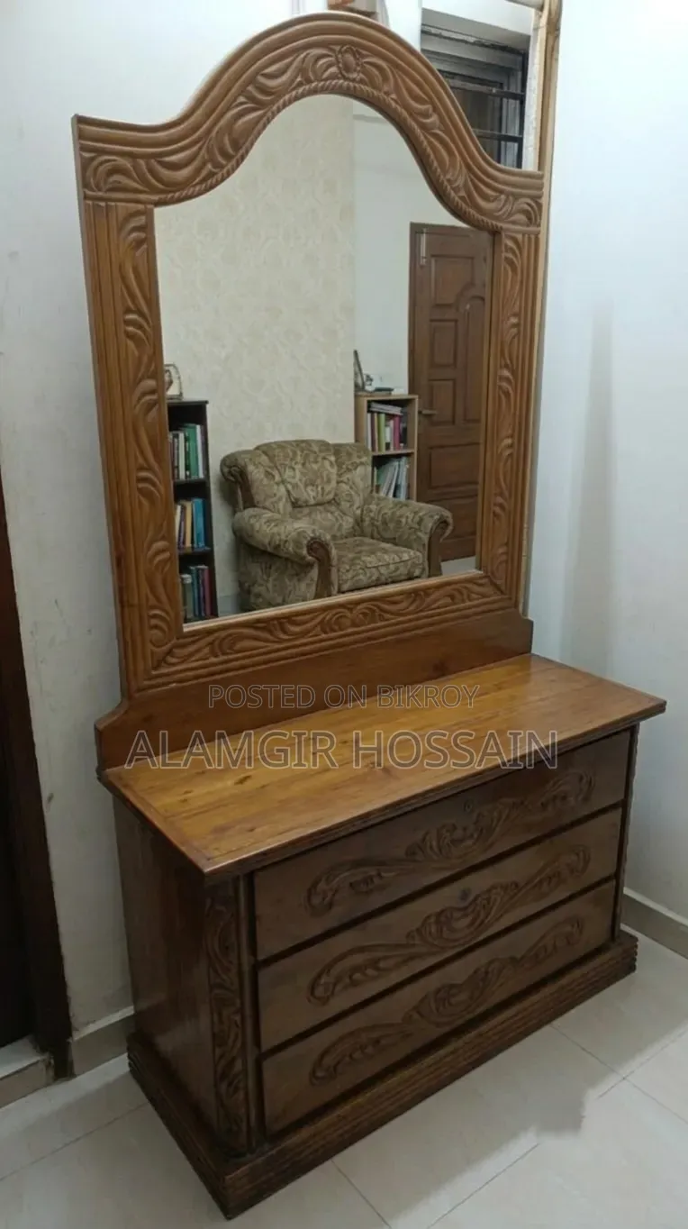 মজার খোদাই করা সেগুন কাঠের ড্রেসিং ইউনিট
