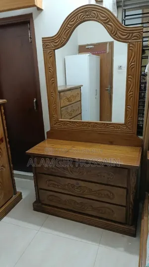 মজার খোদাই করা সেগুন কাঠের ড্রেসিং ইউনিট