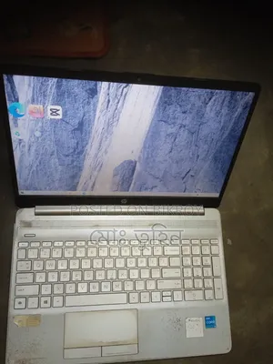 Laptop HP 15s 4GB Intel Core i3 HDD+SSD 1T