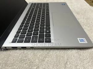 New Laptop Dell Inspiron 15 3530 16GB Intel Core i5 SSD 512GB