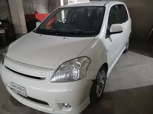 Toyota Raum 1.5 FWD 2009 Pearl