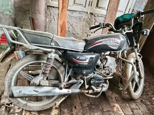 Runner F100 - 6A 2016 Black