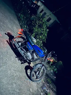 Yamaha 2000 Silver