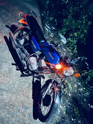 Yamaha 2000 Silver