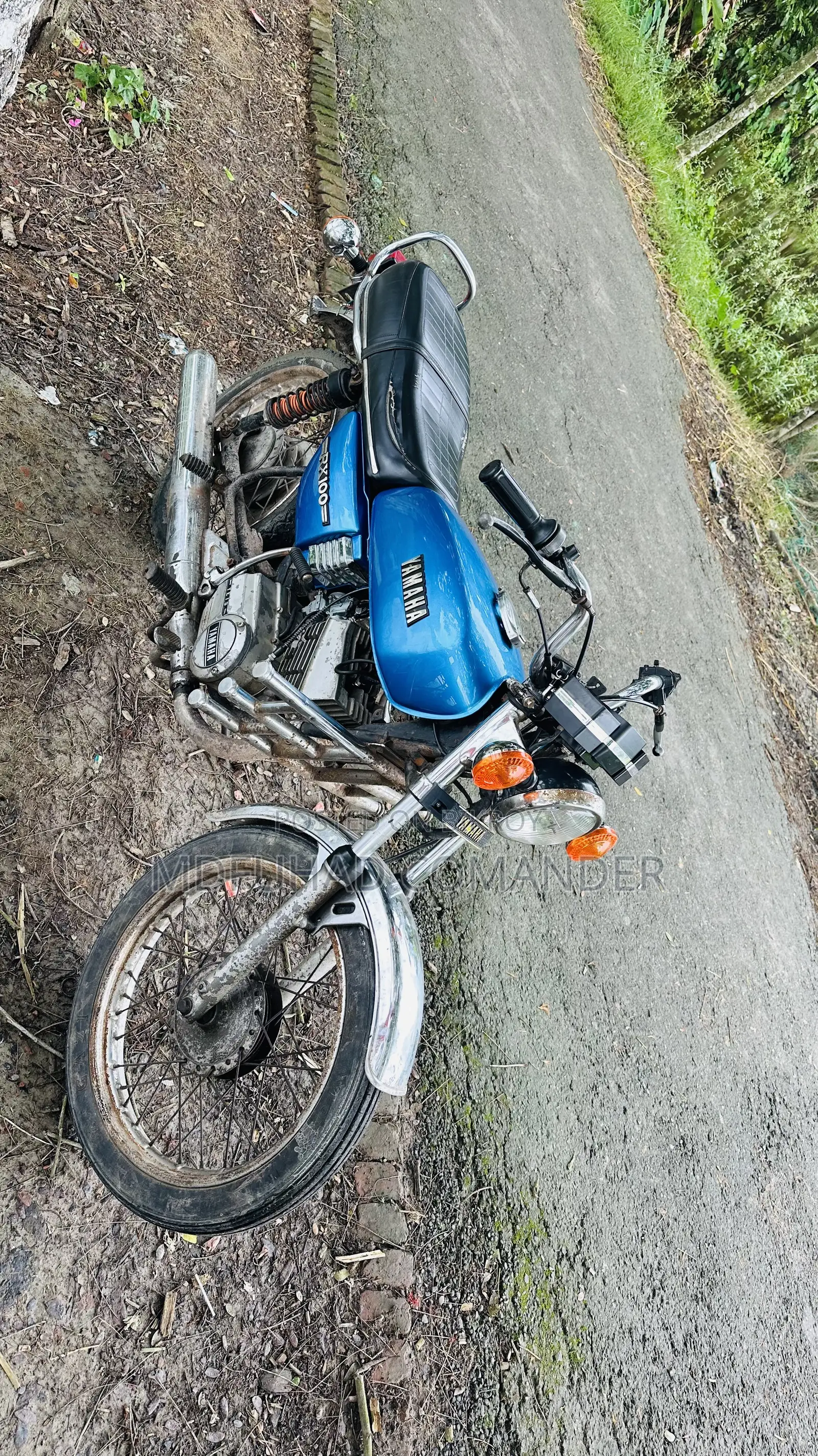 Yamaha 2000 Silver