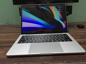 Laptop Apple MacBook 2018 8GB Intel Core i5 SSD 256GB