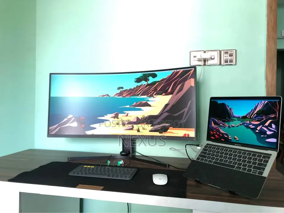 Laptop Apple MacBook 2018 8GB Intel Core i5 SSD 256GB