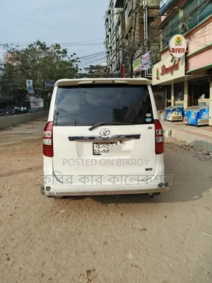 Toyota Noah 2011 White