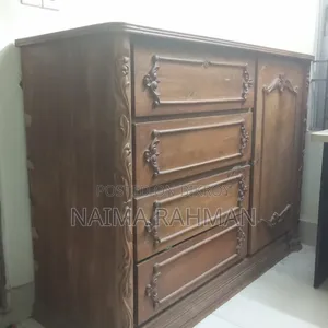 Wardrobe/Almari