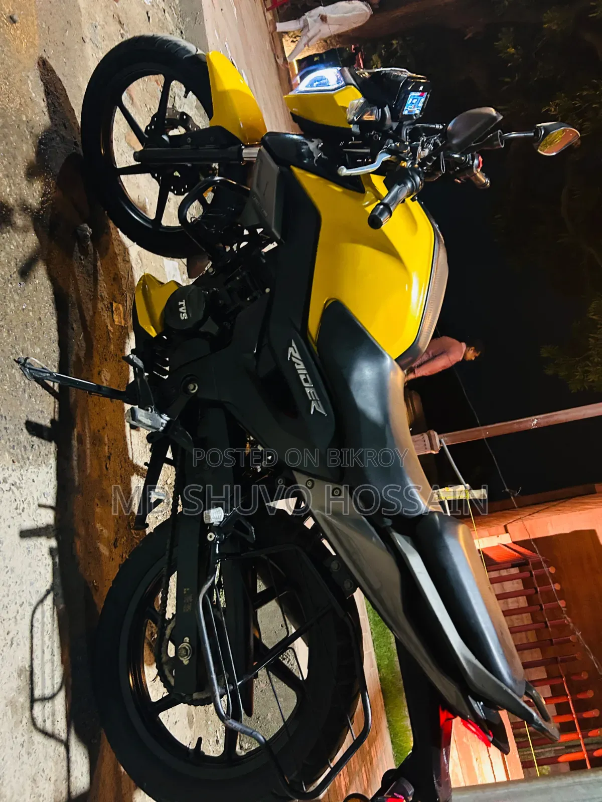 TVS Raider 125 2022 Yellow