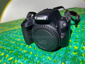 Canon Eos 200d DSLR