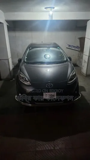 Toyota Aqua 2020 Black