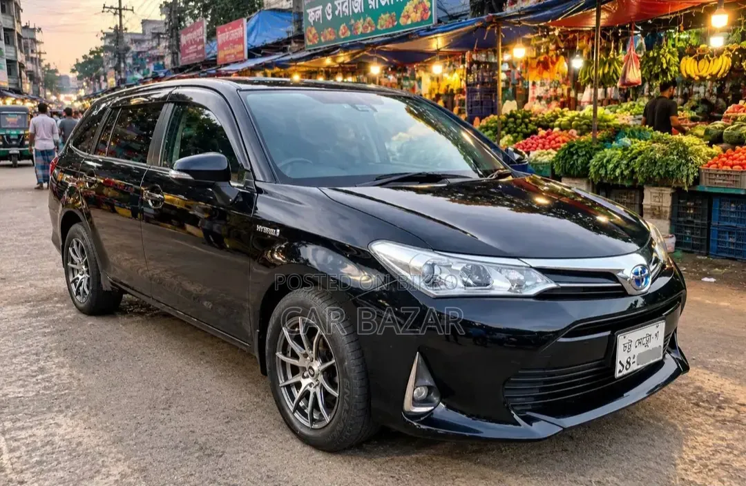 Toyota Corolla Fielder 1.5 Hybrid FWD 2018 Black