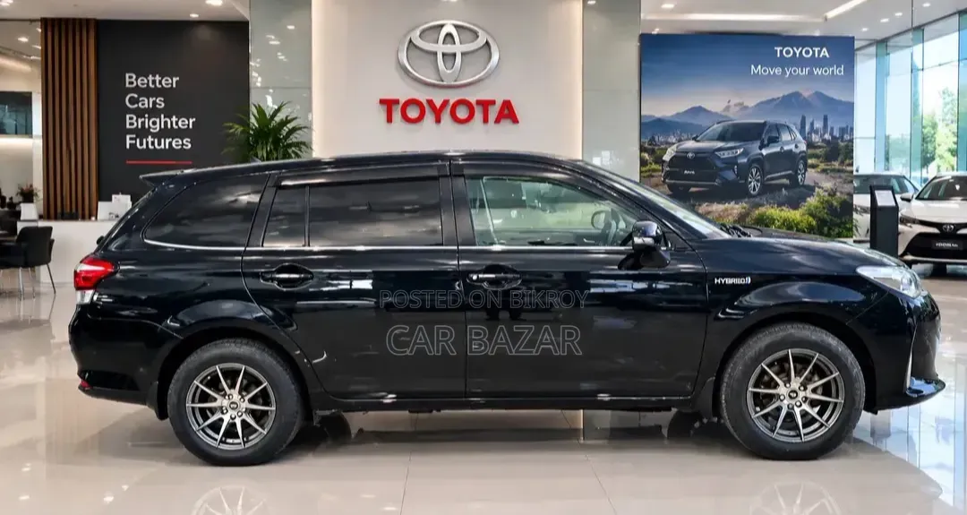 Toyota Corolla Fielder 1.5 Hybrid FWD 2018 Black