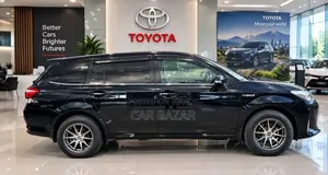 Toyota Corolla Fielder 1.5 Hybrid FWD 2018 Black