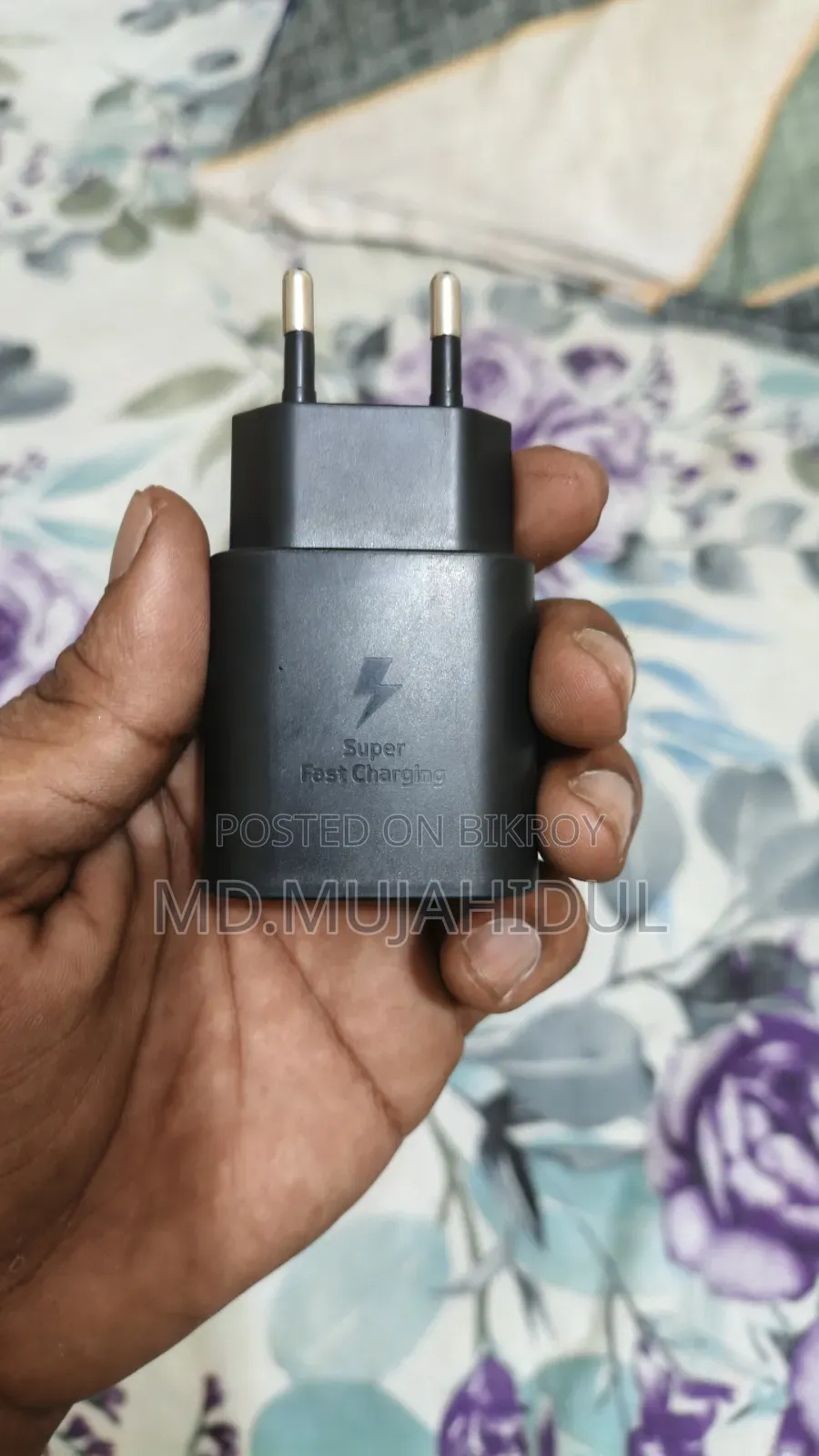 Travel Adapter/Chargeur