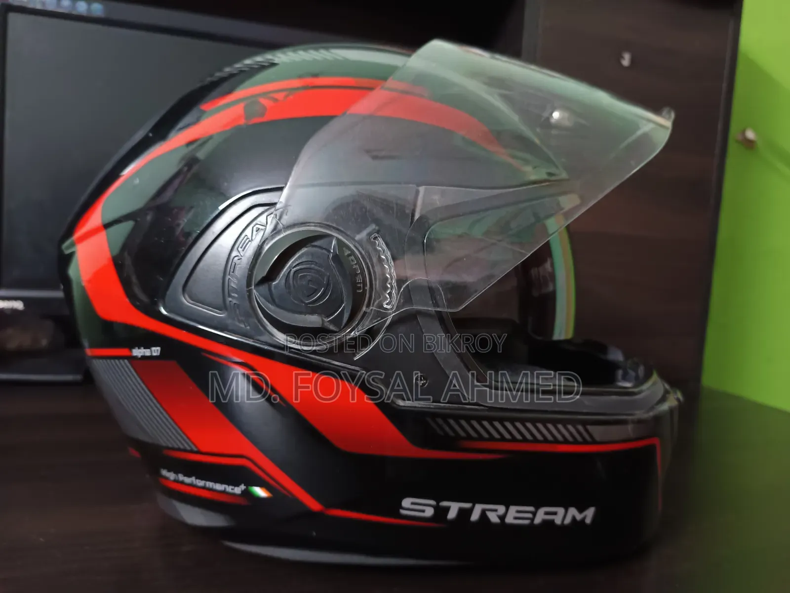 Gliders Full Face Helmet (Fresh Condition)