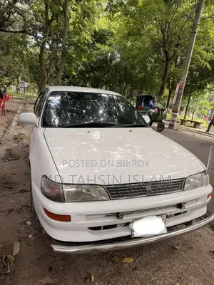 Toyota Corolla Sedan 1993 White