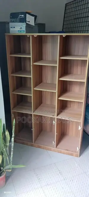 পারটেক্স বোর্ডের শোকেস a Showcase Which Is Made of MDF