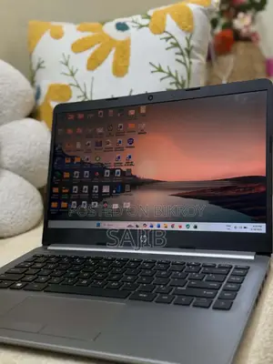 Laptop HP 15-dy1032wm 8GB Intel Core i5 HDD+SSD 512GB