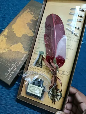 Vintage Style Feather Ink Dip Penset- মেরুন