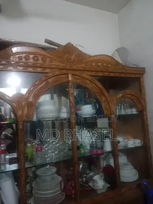 সে কোন কার্ডে দেওয়ার শোকেস