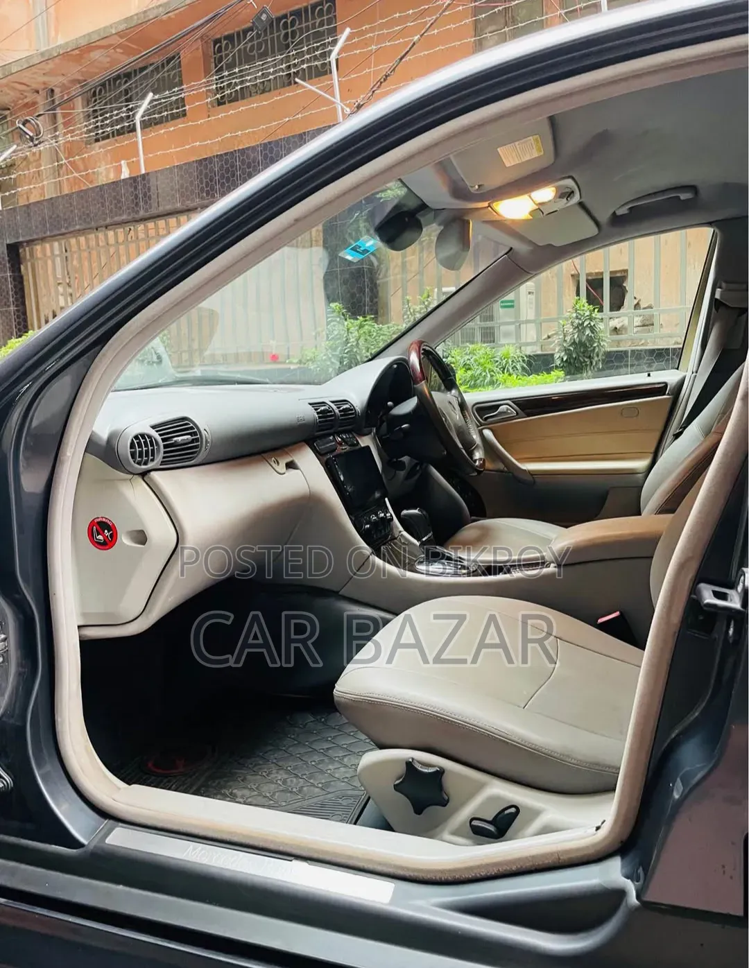 Mercedes-Benz C200 2001 Beige