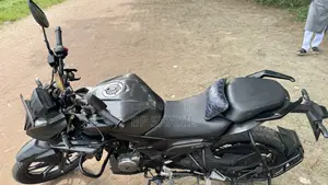 Hero Xtreme 125R 2025 Black