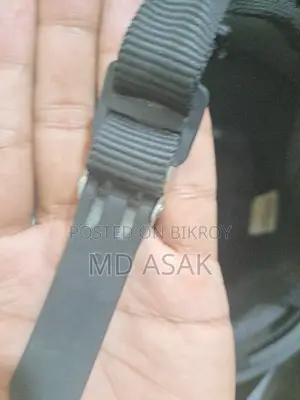 একটি হেলমেট পাওয়া গেছে, যদি কেউ হারিয়ে থাকেন এসএমএস করে প্রমাণ দিবেন