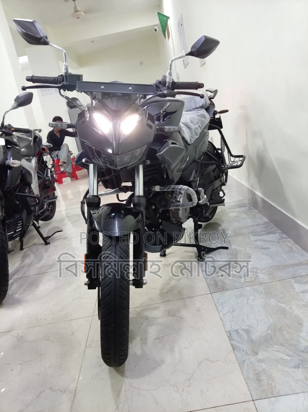 New Hero Xtreme 125R 2026 Black